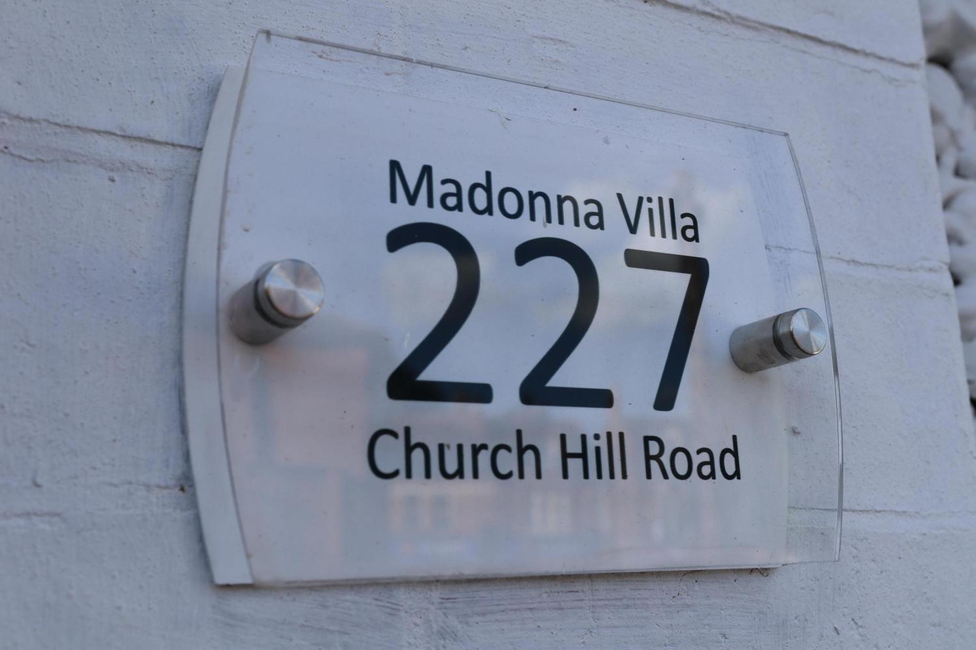 Madonna Villa Birmingham Exteriér fotografie