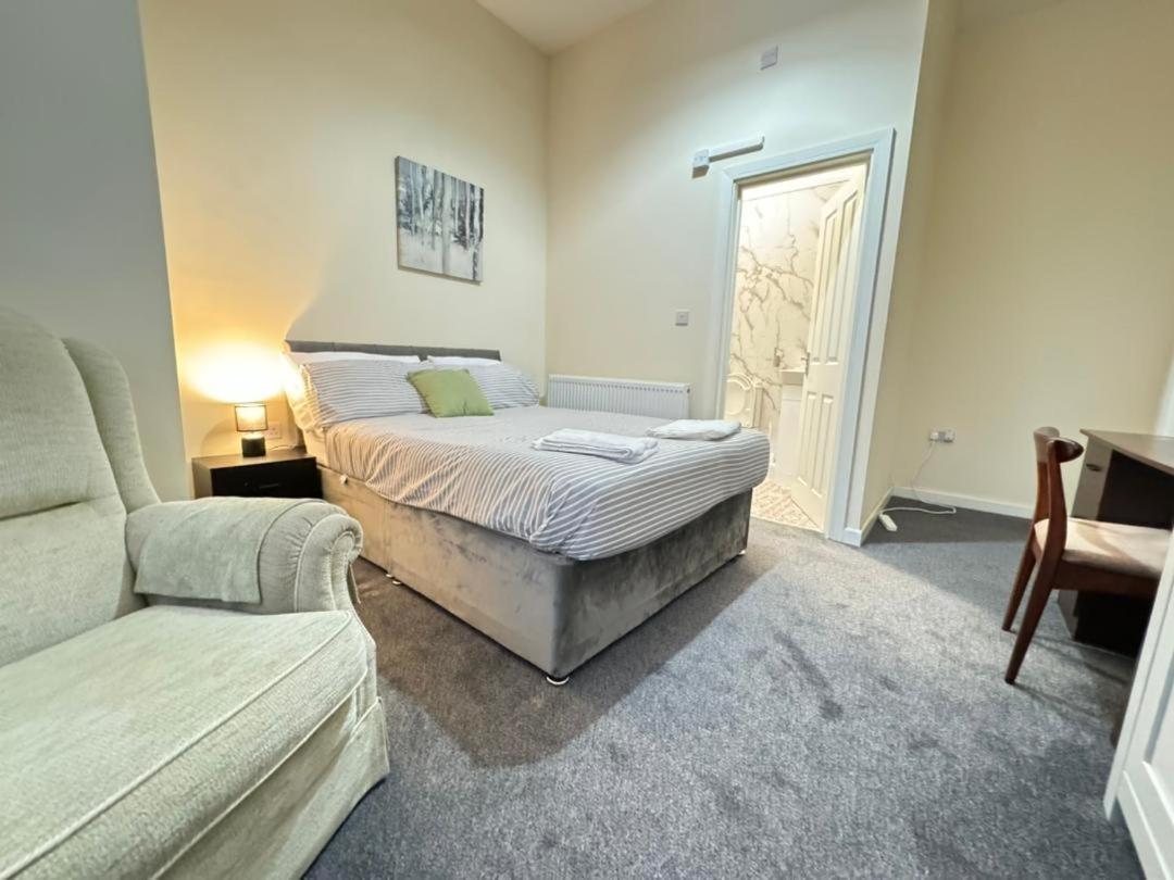 Madonna Villa Birmingham Exteriér fotografie